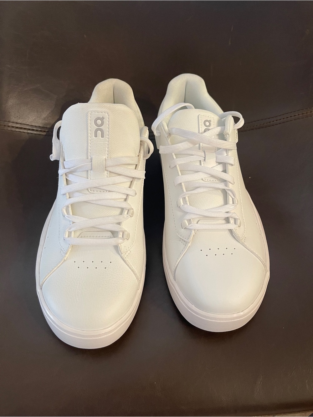 On The Roger Advantage Men’s size: 9.5